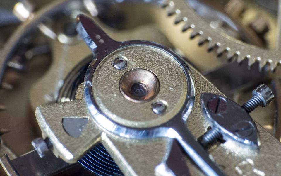 How Automatic and Mechanical Movements Work