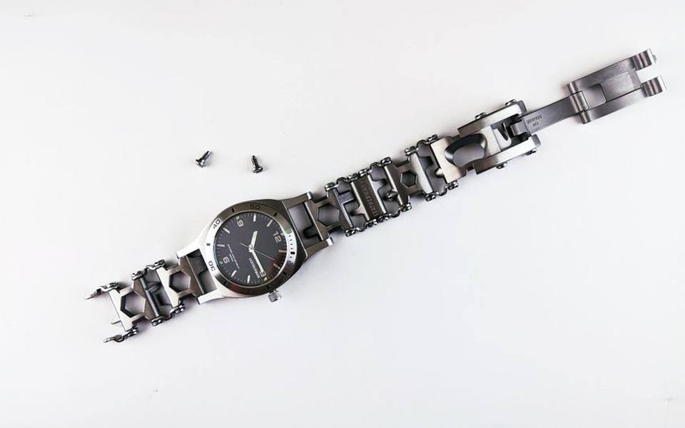 Sizing Watch Bracelets and Removing Links Safely